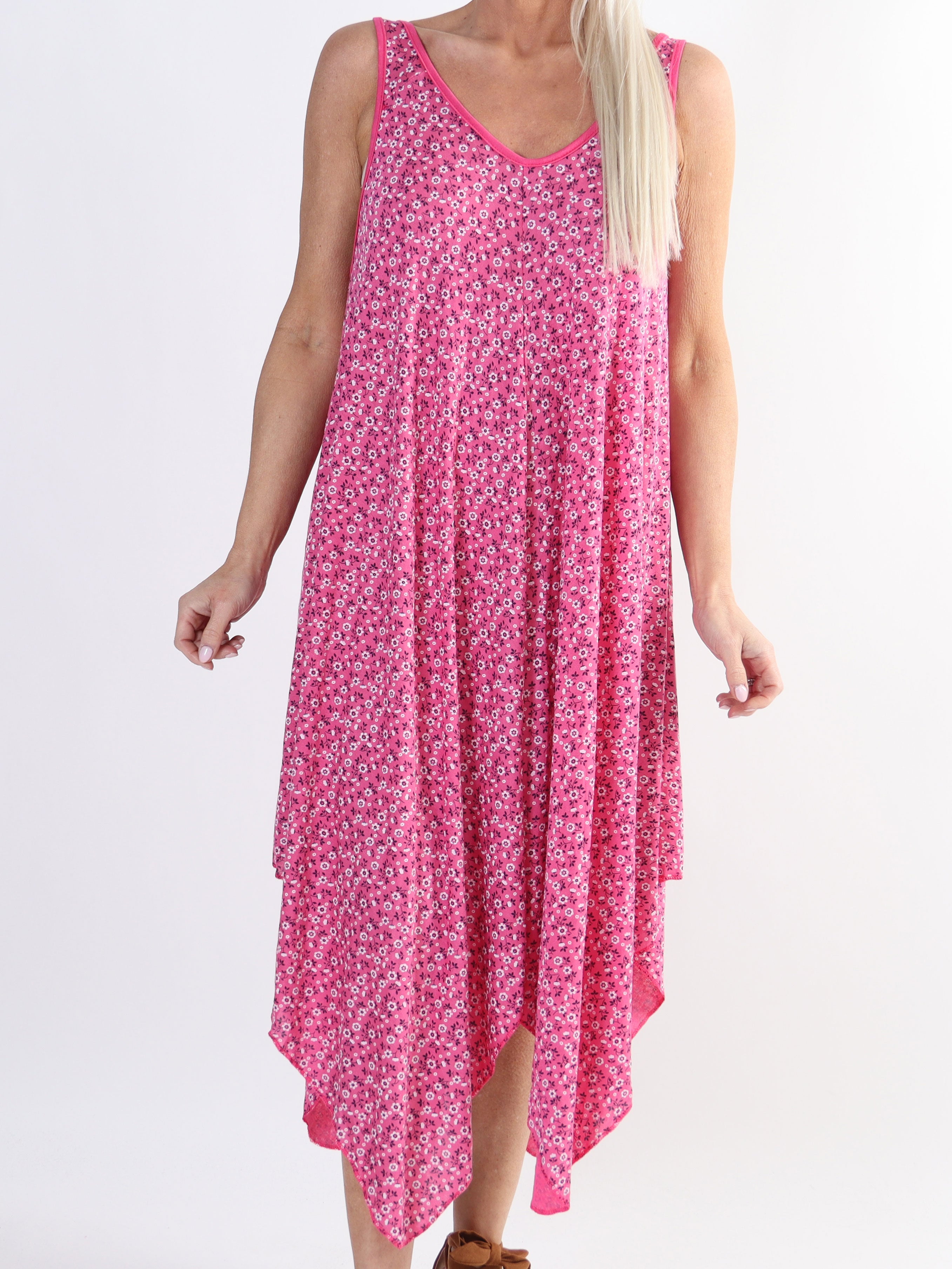 Veronica Small Flower - Plus size kjole med blomsterprint og brede stropper